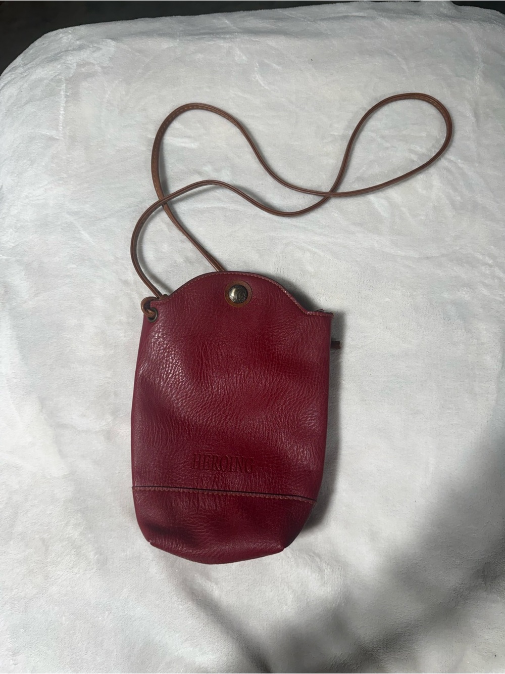Heroing cross body bag